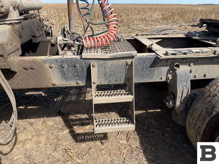 1990-peterbilt-377-image-15