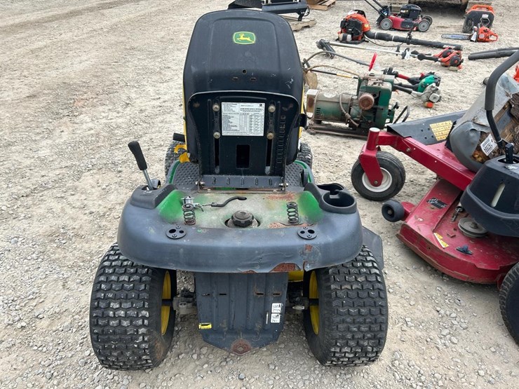 john-deere-100-image-2