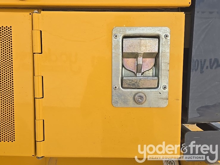 2019-deere-670g-image-71