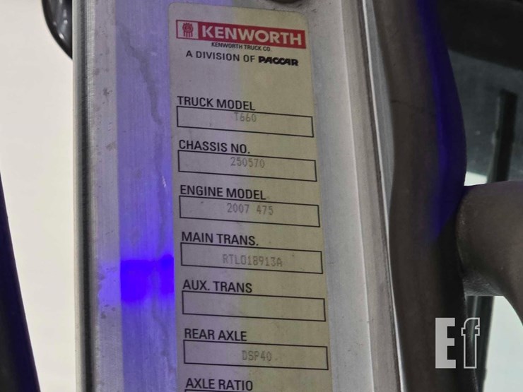 2009-kenworth-t660-image-31