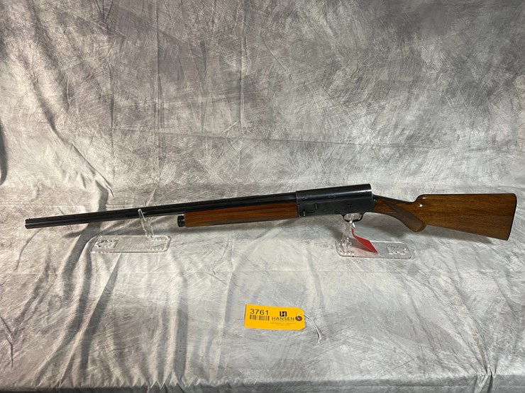 #3761-•-browning-light-12-12-gauge-semi-auto-shotgun,-sn:-41213-(arcadia,-wi)-image-2