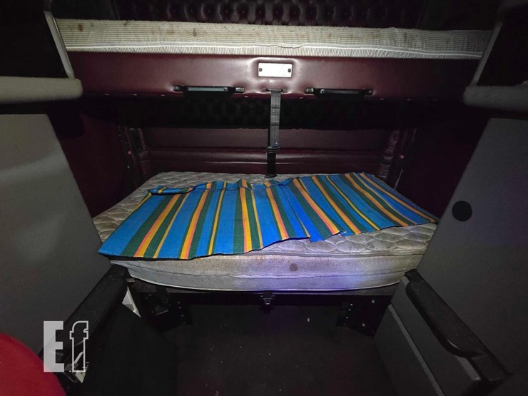 2009-kenworth-t660-image-16