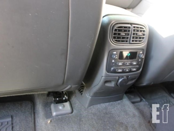 2004-gmc-envoy-image-8