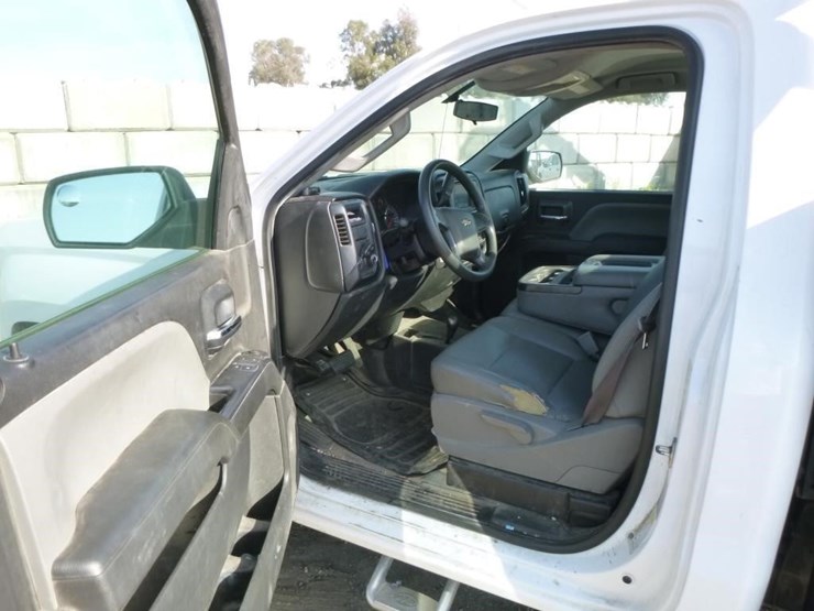 2017-chevrolet-2500hd-image-7