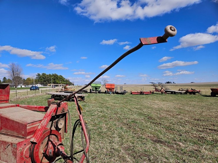 new-holland-315-image-13