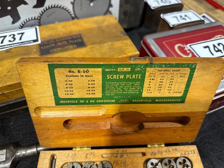 #735-•-set-of-tap-and-dies-image-5
