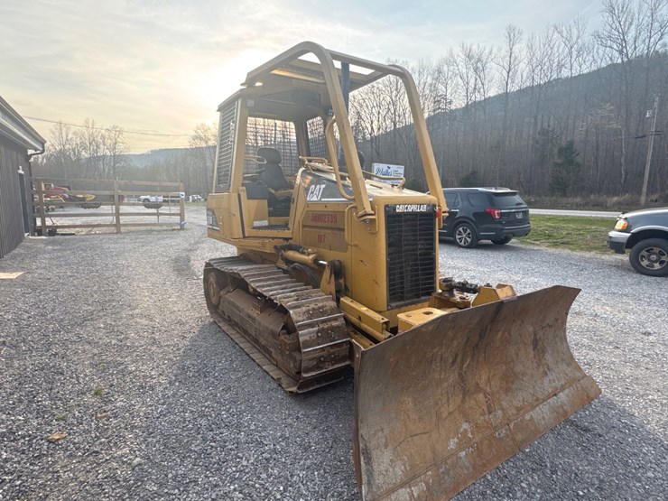 caterpillar-d3g-xl-image-5