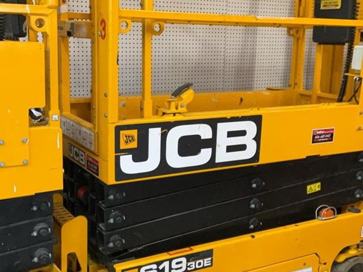 #407-•-jcb-s1930e-19'-scissor-lift-image-3