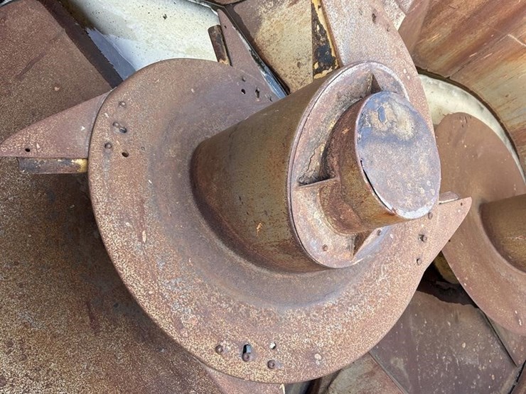 haybuster-cmf830-image-33