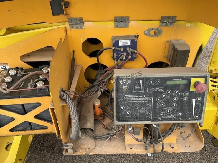 2006-bil-jax-5533a-image-15