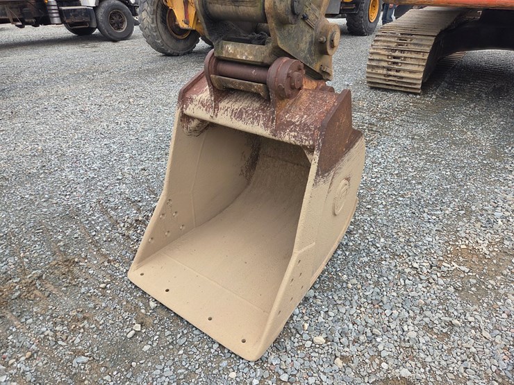 komatsu-pc150-lc-5-image-11