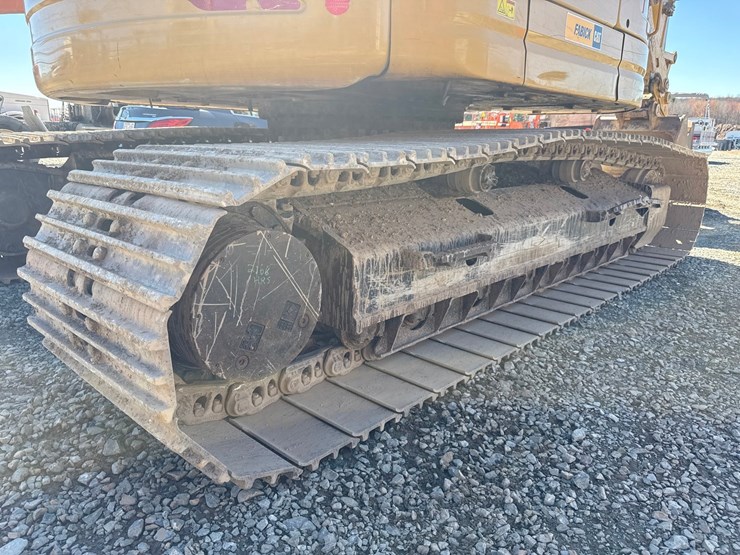 caterpillar-325-image-80