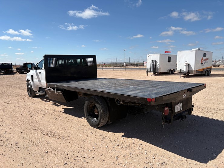 2022-chevrolet-silverado-6500hd-image-5