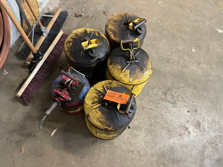 #2578-•-metal-fuel-cans-(columbia-heights,-mn)-image-1