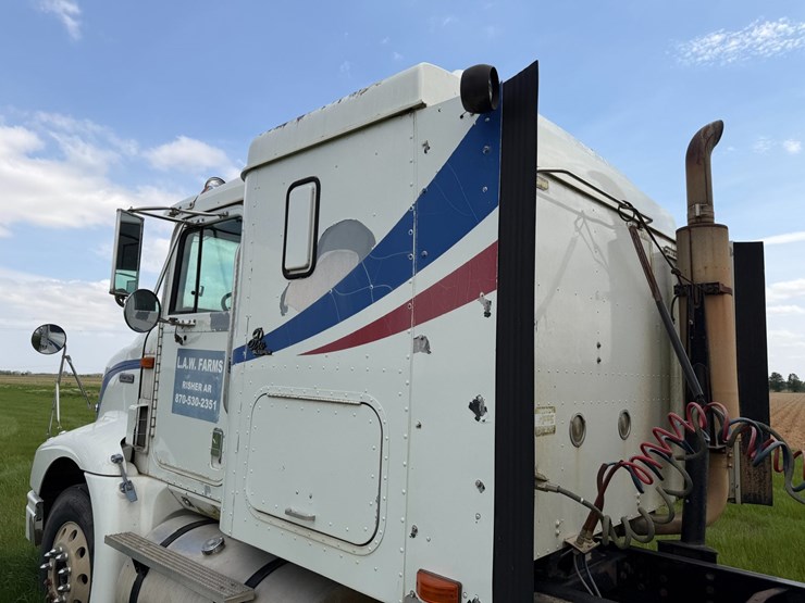 2000-international-9200-image-30