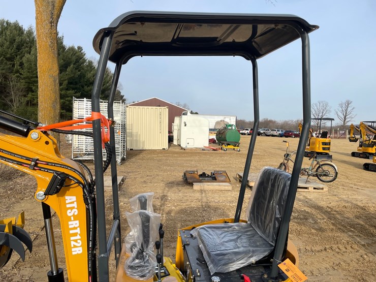 #1040-•-new-ats-rt12r-mini-excavator-image-31