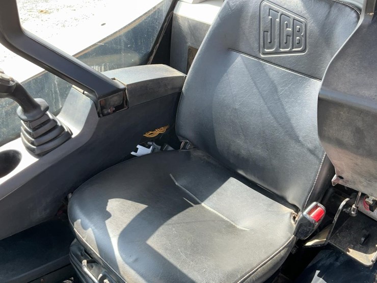 2021-jcb-215t-image-19