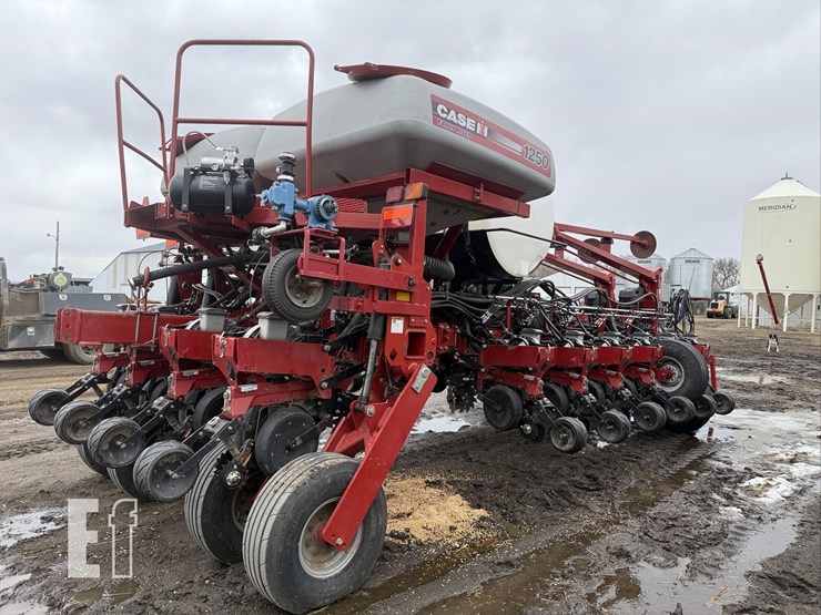 case-ih-1250-image-21