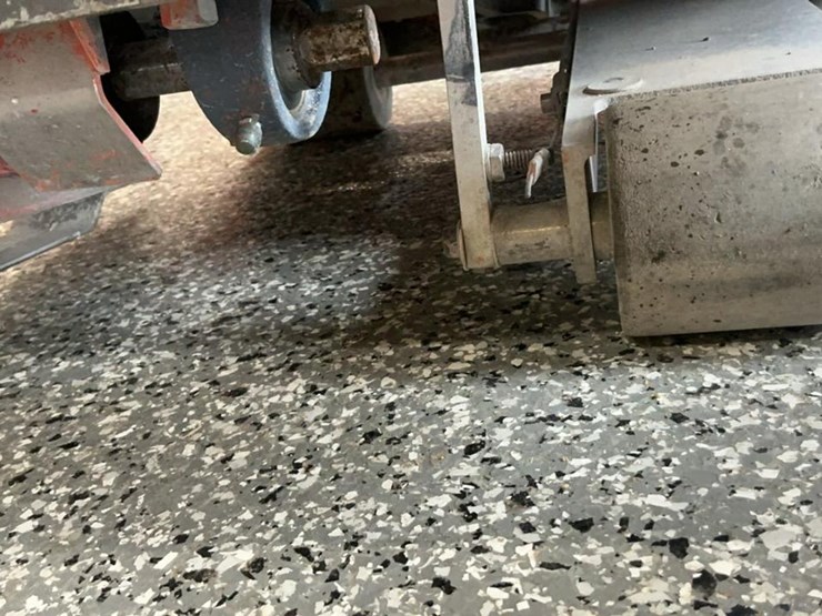 #105-•-husqvarna-soft-cut-150-concrete-saw-image-16