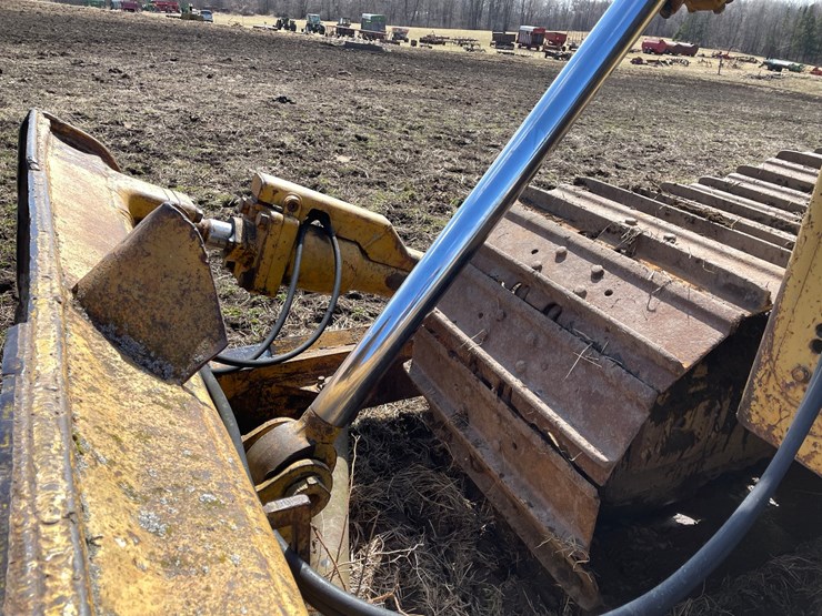 komatsu-d85p-image-12