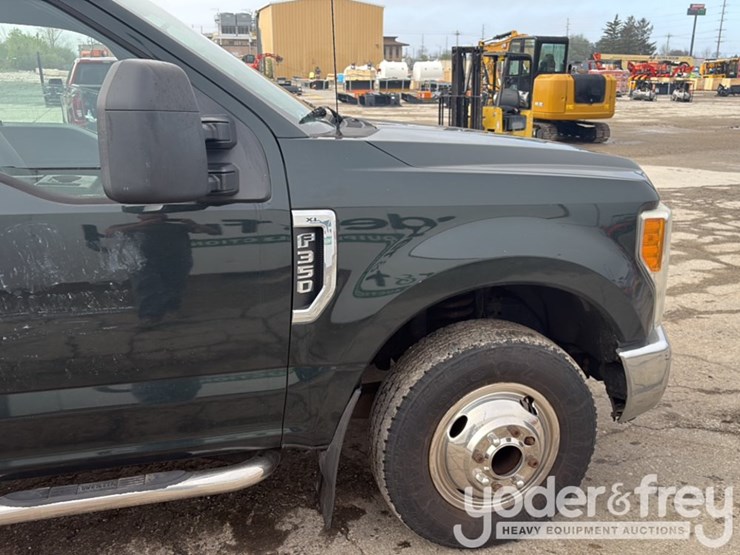 2017-ford-f350-image-31