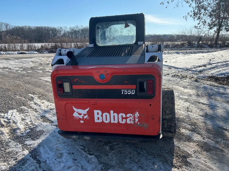 2017-bobcat-t550-image-10
