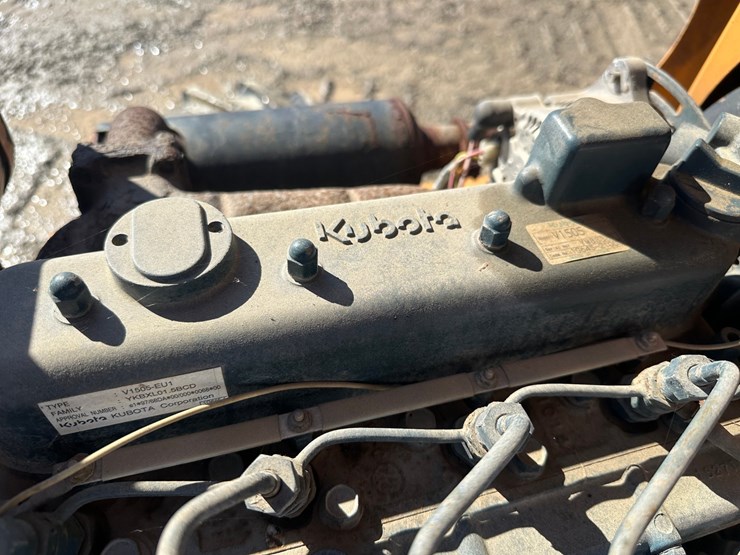 case-maxi-sneaker-image-29