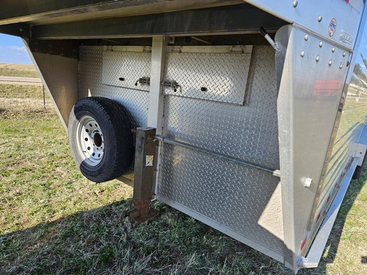 #522-•-2021-travelong-ls-mt-livestock-trailer-image-14