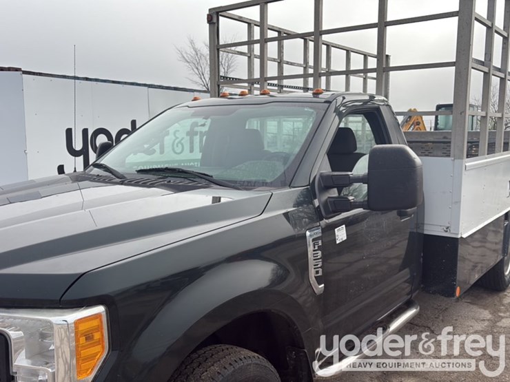 2017-ford-f350-image-9