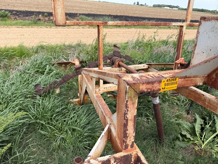 #45268-•-levee-trencher-image-17