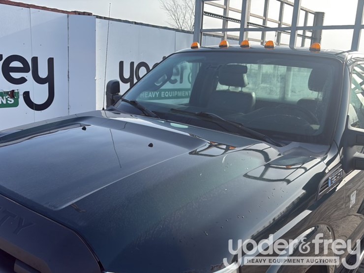 2011-ford-f350-image-34