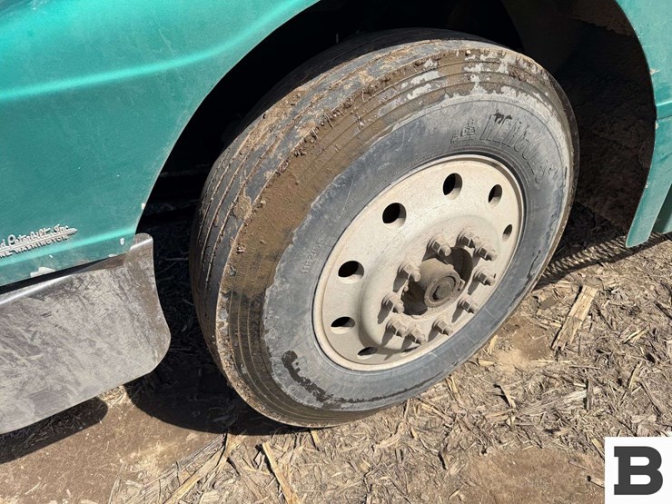 1990-peterbilt-377-image-9