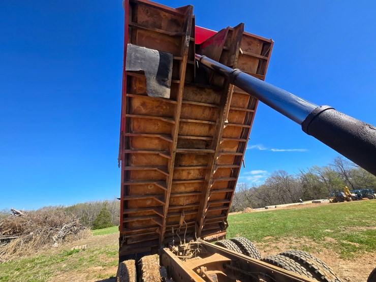 1994-mack-rd690s-image-33