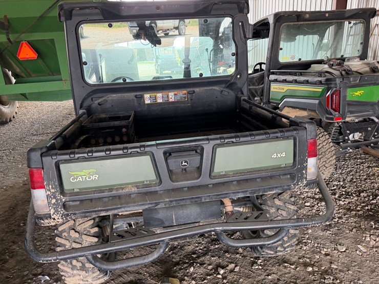 john-deere-gator-image-17