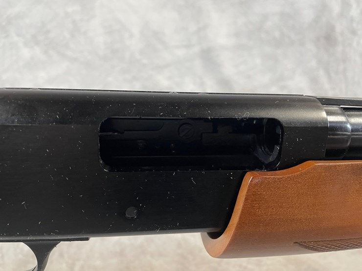 #4100-•-mossberg-model-500,-20-ga.-pump-action-shotgun,-sn:-v1513022,-(neenah,-wi)-image-13