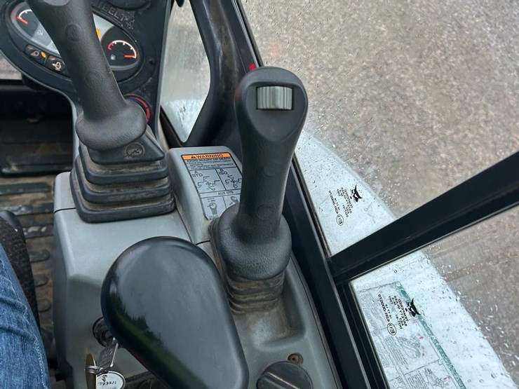 2017-bobcat-e35i-image-21