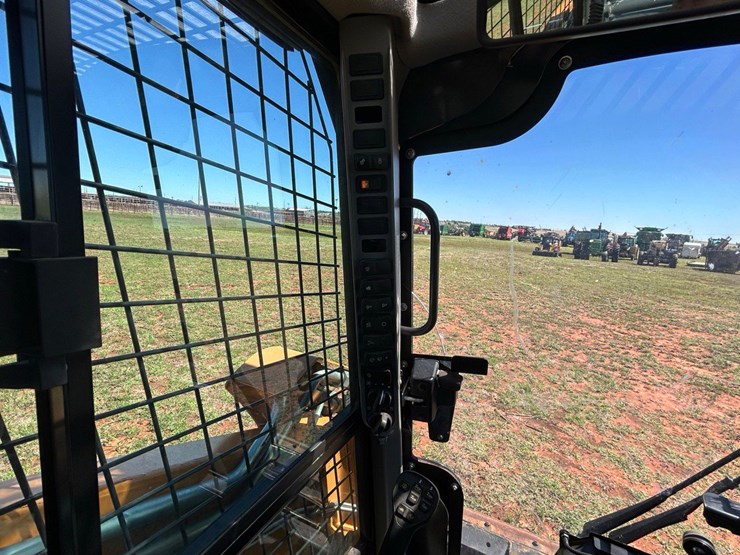 2022-case-tv450b-image-21