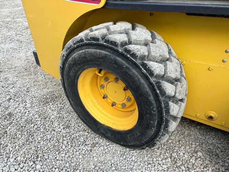 yanmar-s220r-image-13