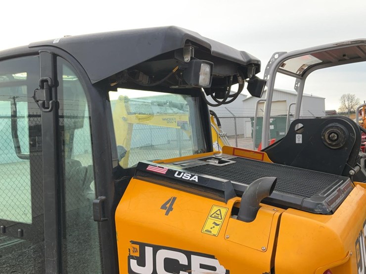2022-jcb-215t-image-23