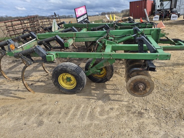 john-deere-714-image-4