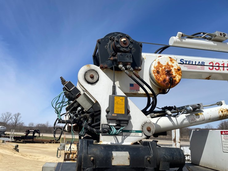 2011-ford-f550-image-84