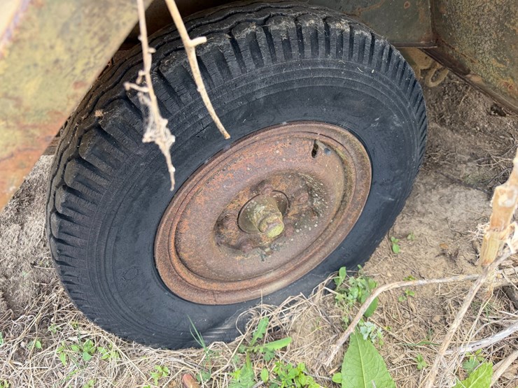 #45264-•-9'-utility-trailer-w/levee-spills-image-7