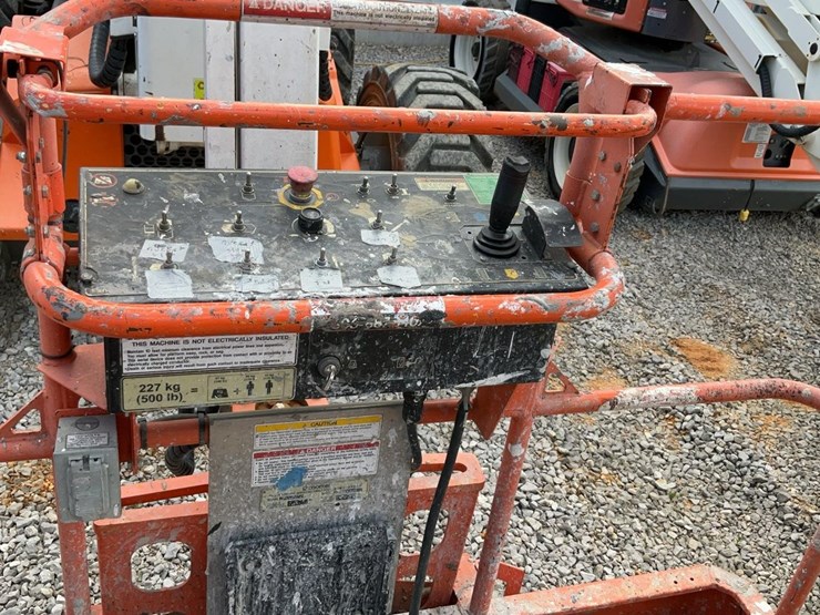 #304-•-2019-snorkel-46'-4wd-articulating-boom-lift-#2-image-25