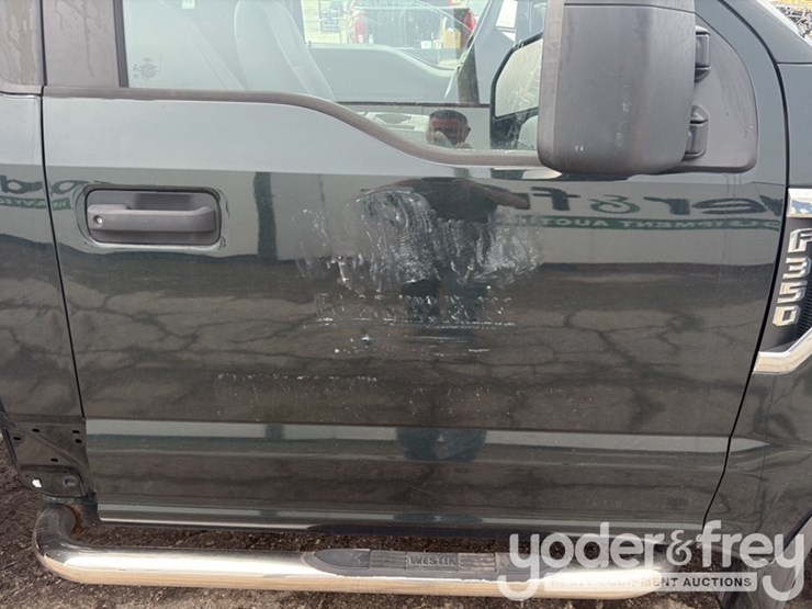 2017-ford-f350-image-32