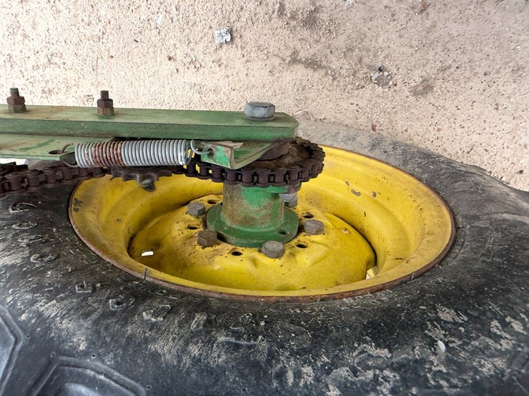 john-deere-1720-image-11