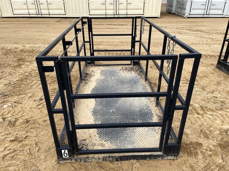 #7534-•-8'-work-platform-with-fork-pockets-image-6