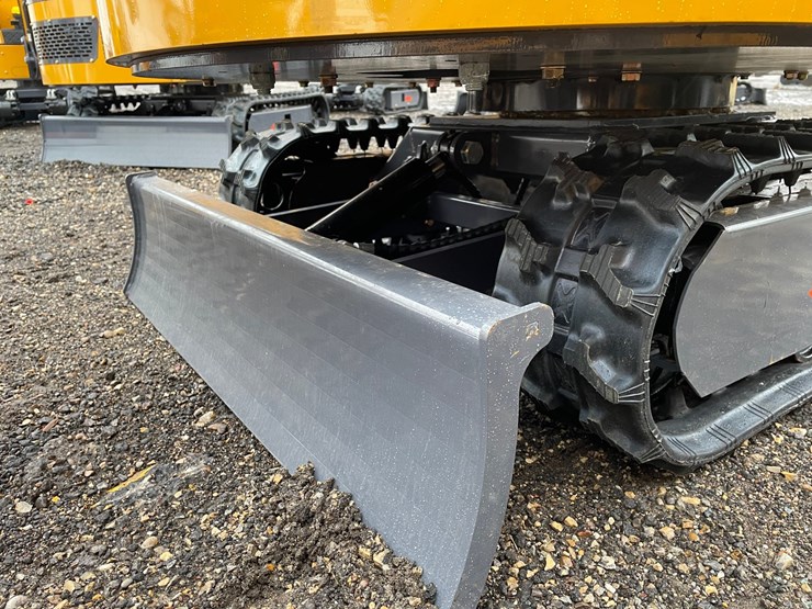 #3247-•-2026-ats-rt15r-mini-excavator-image-9