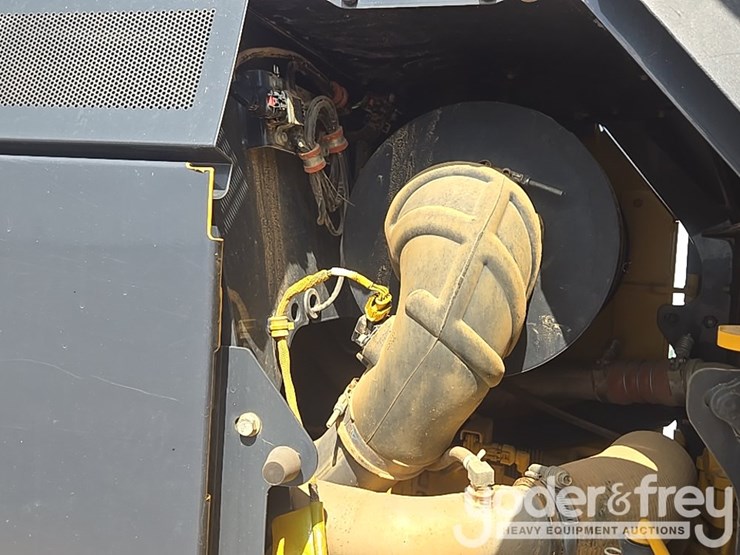 2019-deere-670g-image-90