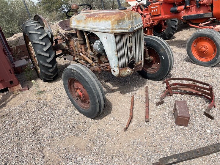 ford-tractor-image-39
