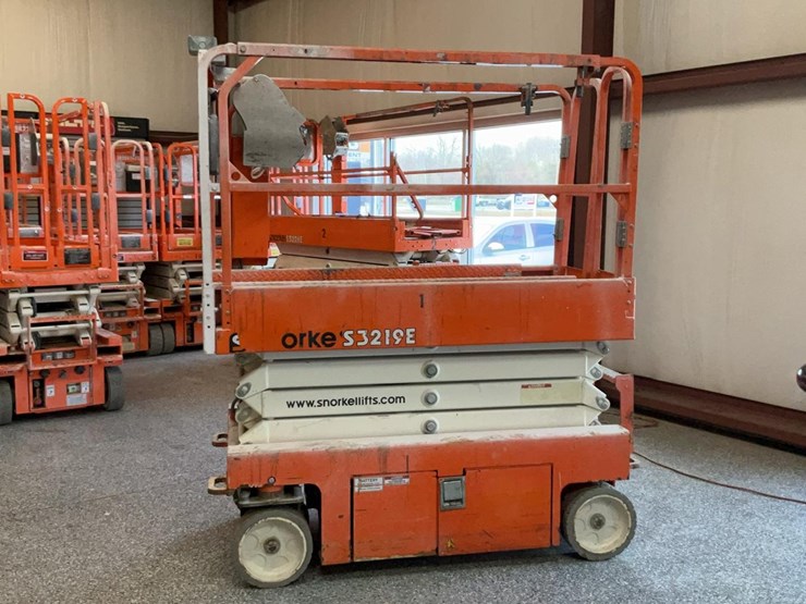 #408-•-2017-snorkel-19'-scissor-lift-image-5